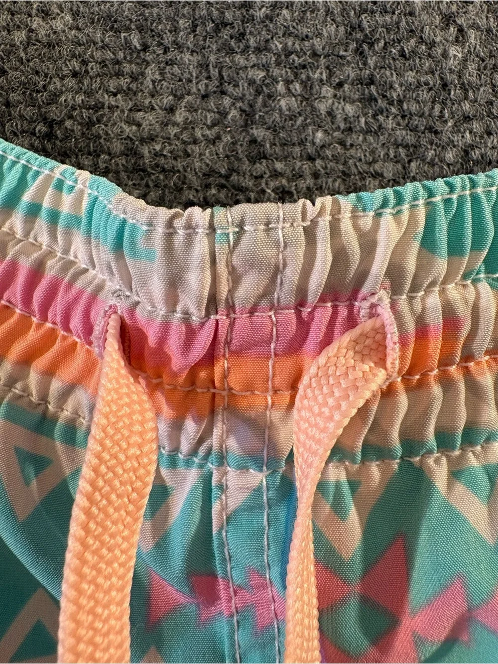 Chubbies Men’s Small Aztec Geometric 5” Swim Trunks Colorful